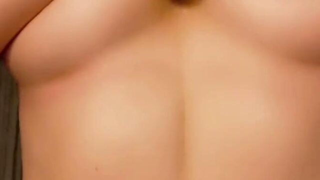 Mikaylah Nude Tits Tease Video Leaked